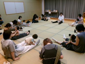 いっしょにあそぼうわらべうた